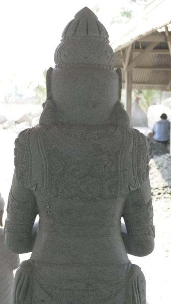 Product image 8 of the product “Standing Sri Dewi. Made from riverstone. Height 180cm ”